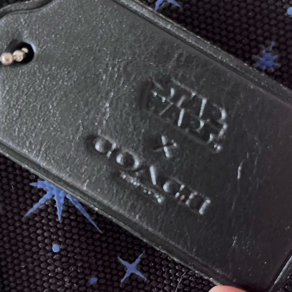 Star Wars X Coach Tote With Starry Print And Scroll Print - Picture 4 of 5